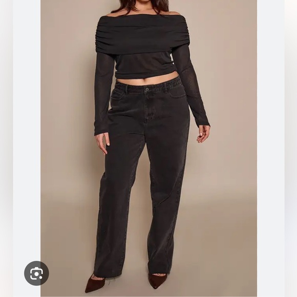 PrettyLittleThing Denim - Pretty Little Thing PLT Highrise Straight Leg Black Jeans Leg Slit